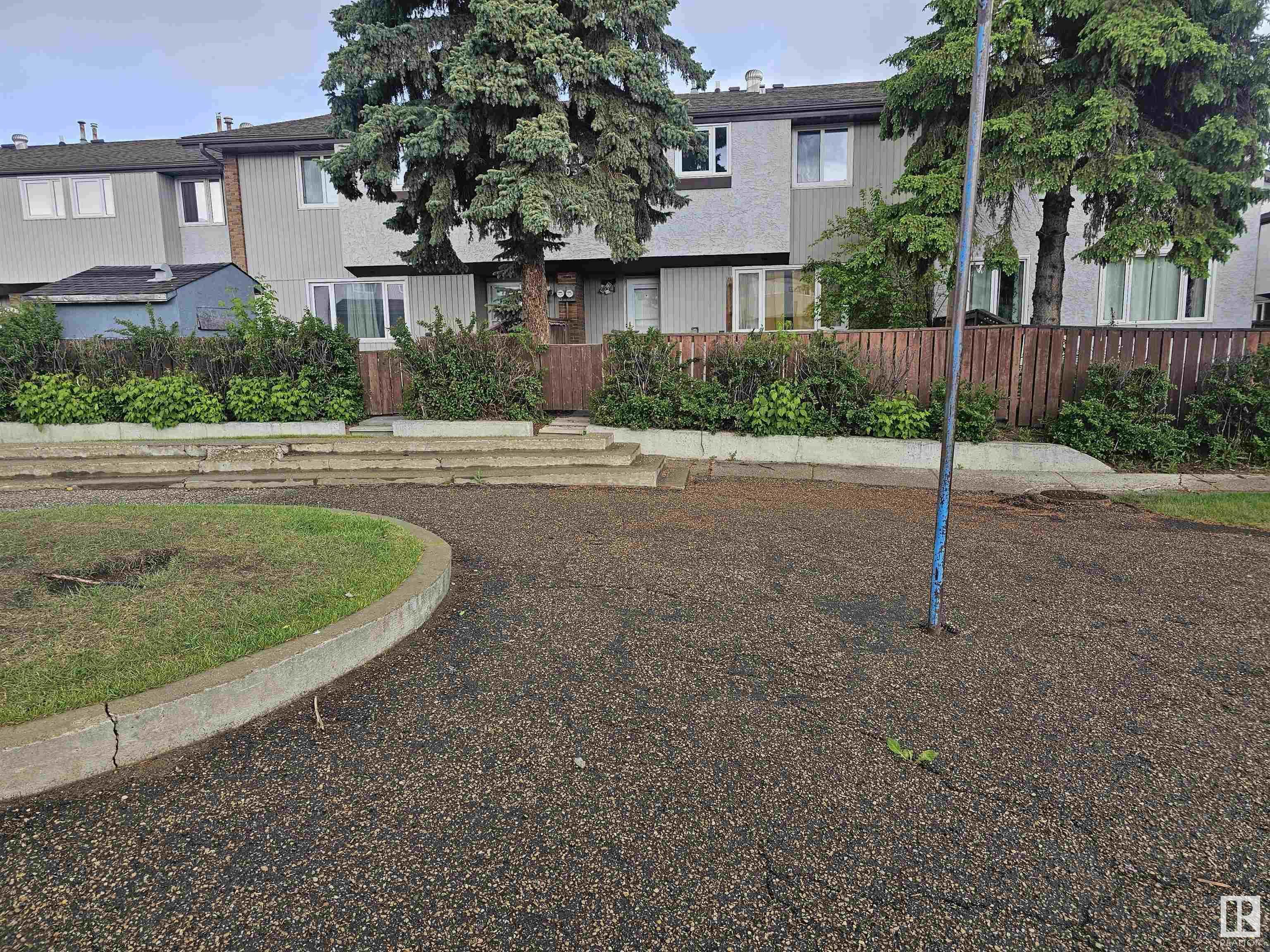14310 80 Street NW 2  Edmonton AB T5C 1L6 photo