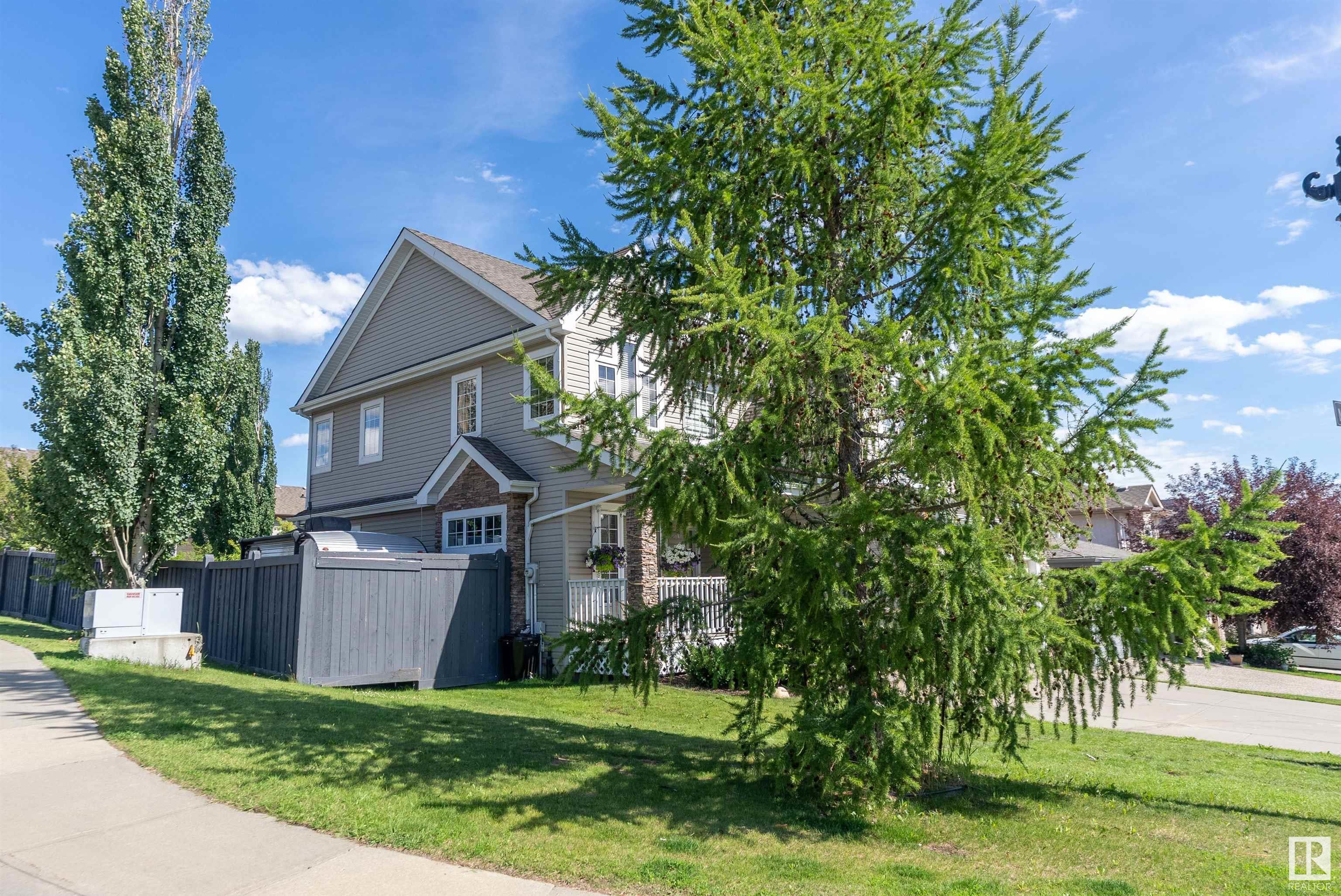 Property Photo: 3411 Macneil Link Link NW AB T6R 0H5