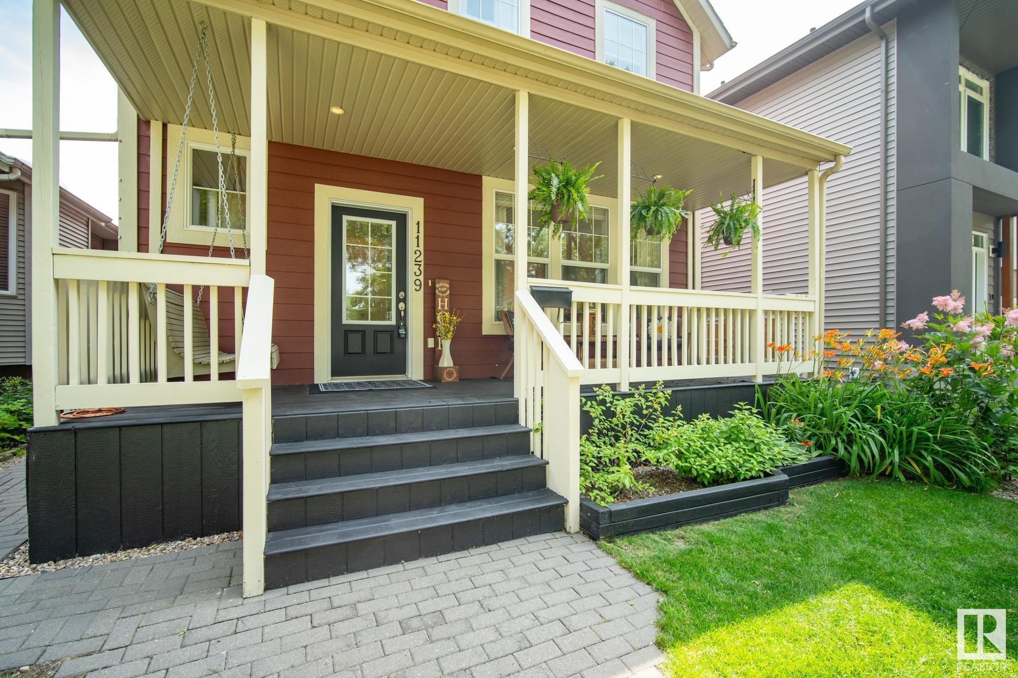 Property Photo:  11239 67 Street NW  AB T5B 1K9 