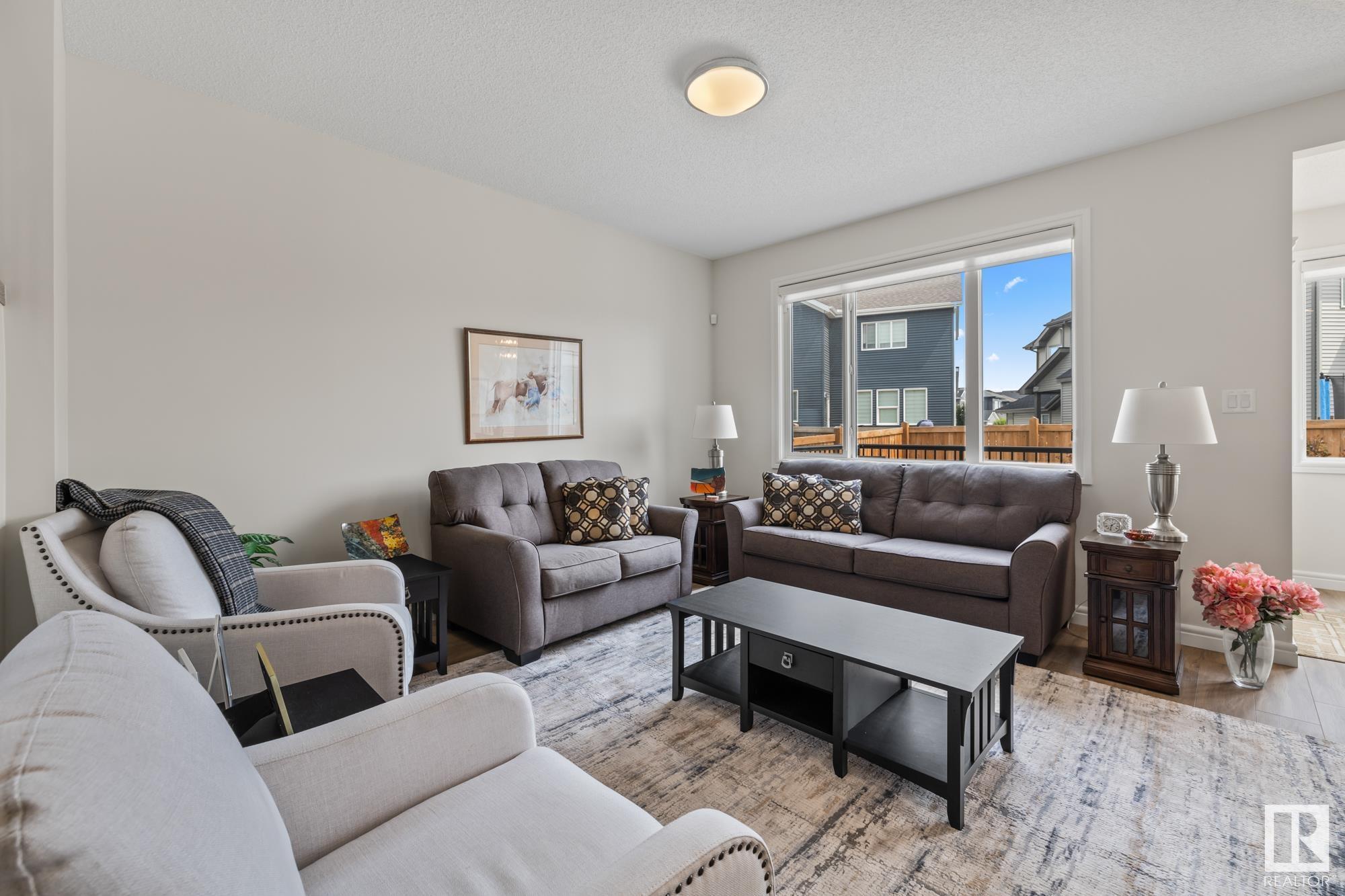 Property Photo:  368 Edgemont Road NW  AB T6M 0Y4 