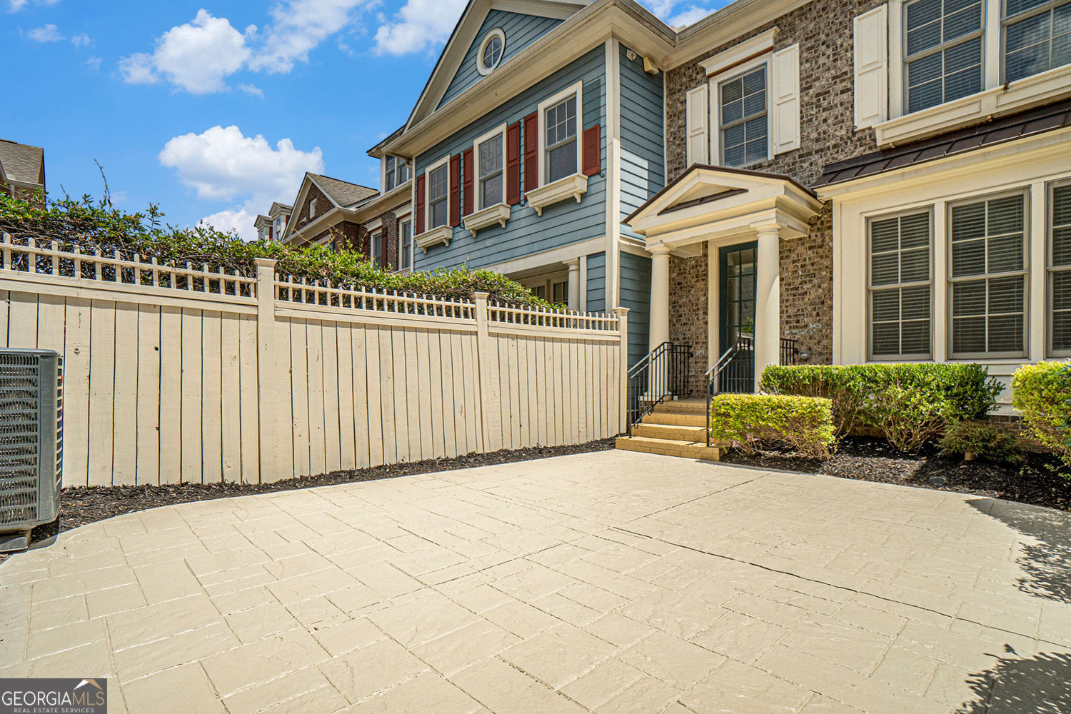 Property Photo: 6112 Holly Park Lane SE GA 30126