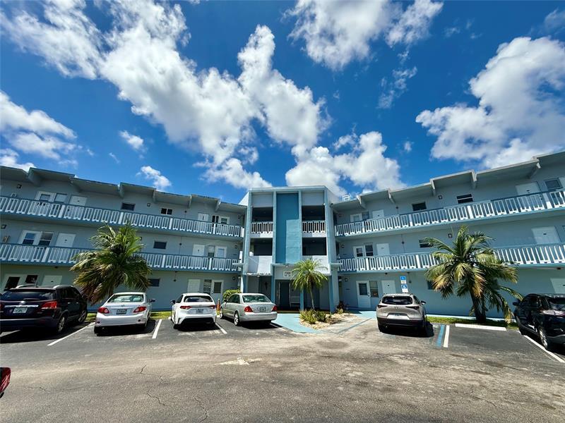 2300 Park Ln 311  Hollywood FL 33021 photo