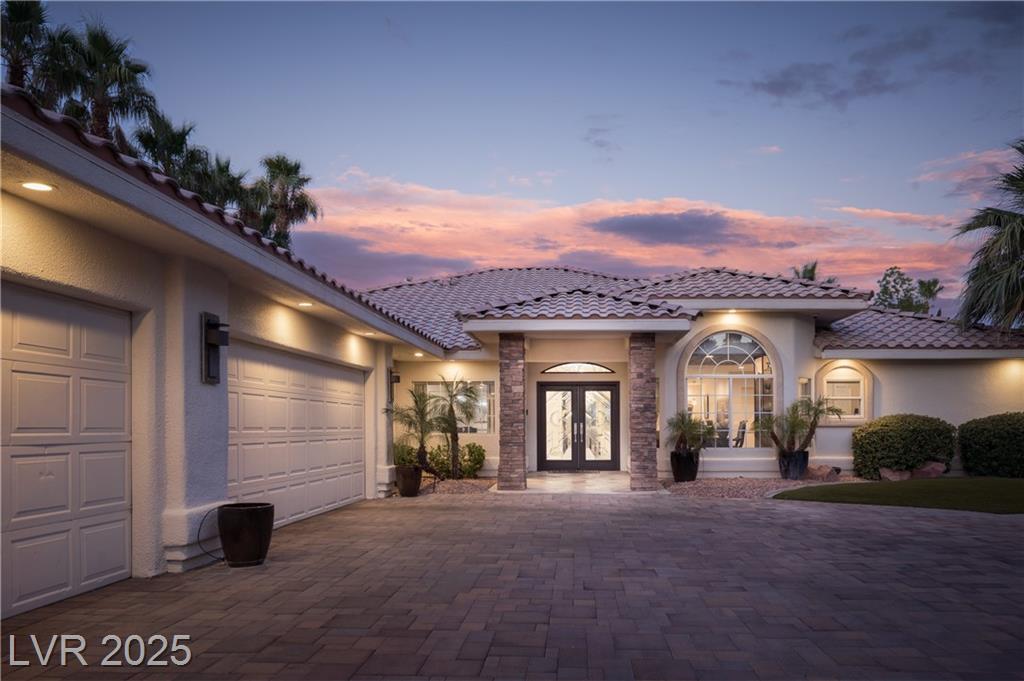 Property Photo: 2596 Sun Reef Road NV 89128