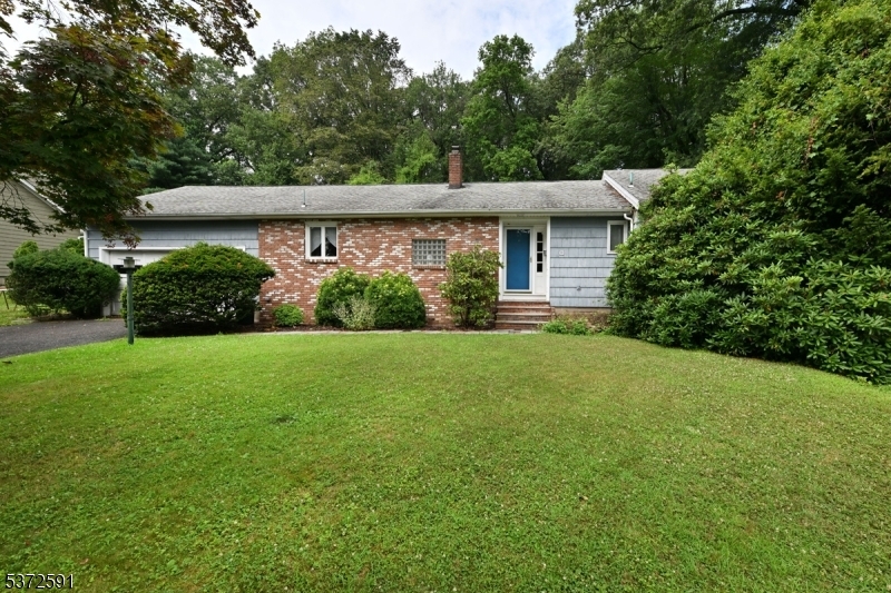 16 Butternut Ave  Midland Park Boro NJ 07432 photo