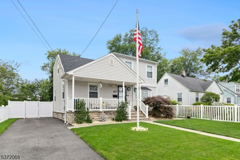 Property Photo:  47 Florence Dr  NJ 07066 