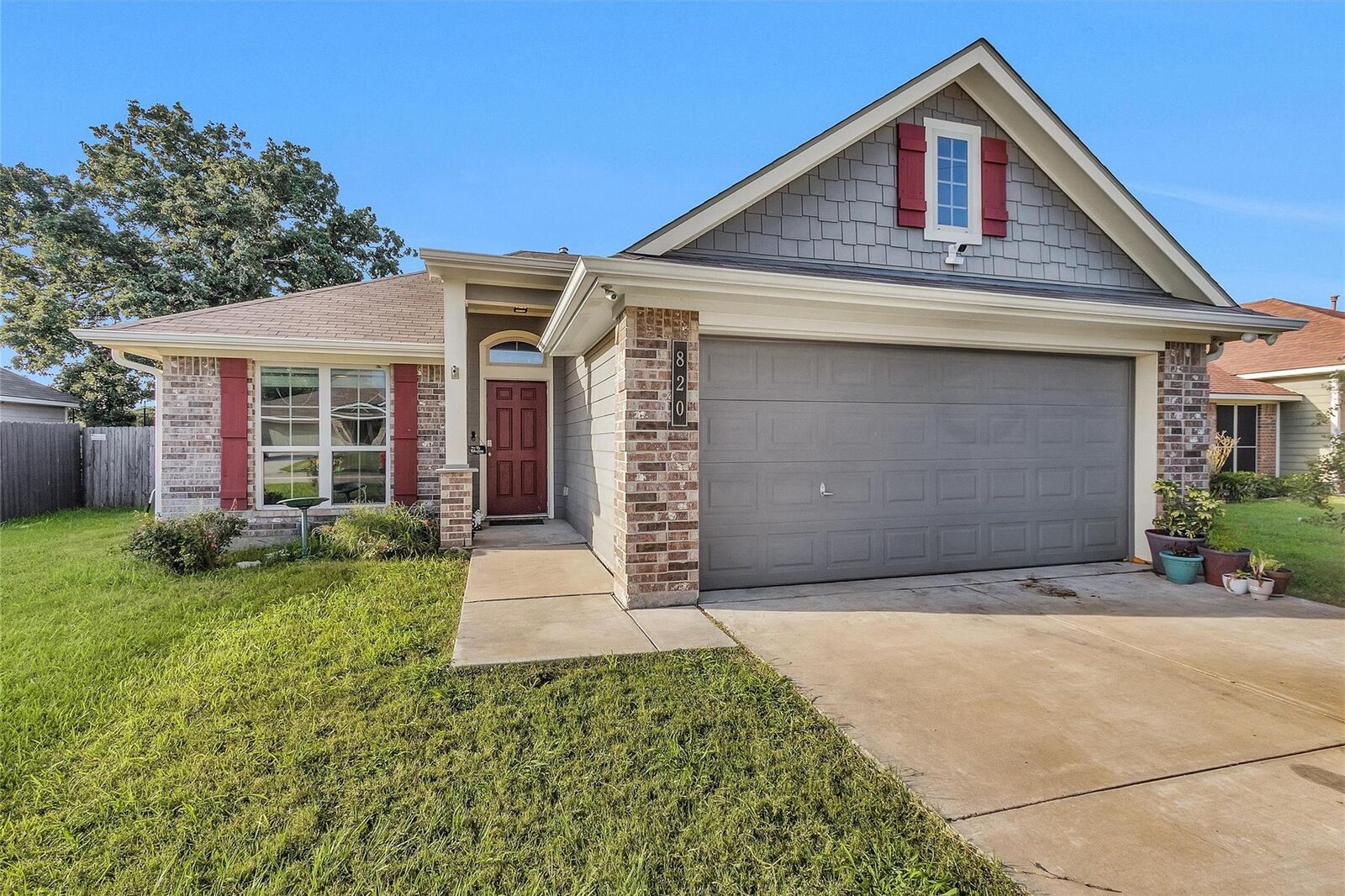 Property Photo:  820 Heritage Drive  TX 77868 