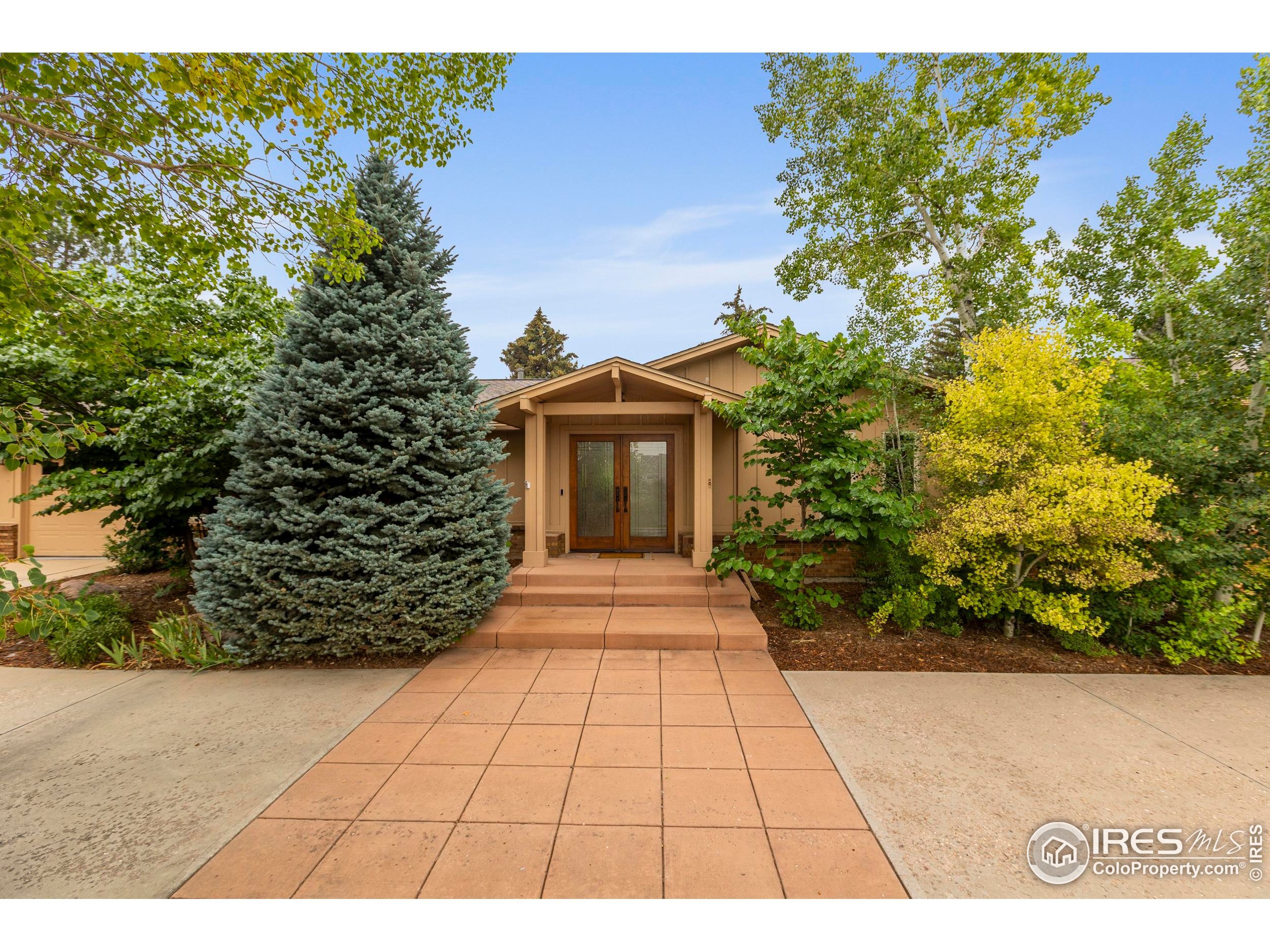 Property Photo:  2305 Turnberry Rd  CO 80524 
