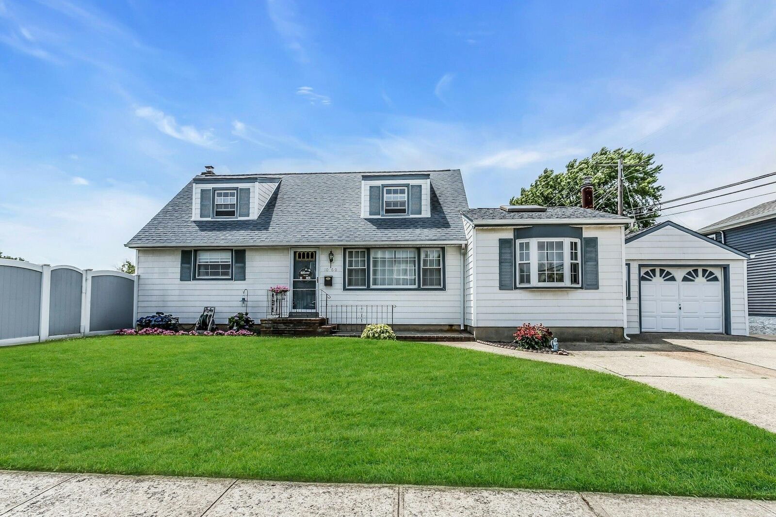Property Photo:  1060 Bruce Place  NY 11783 
