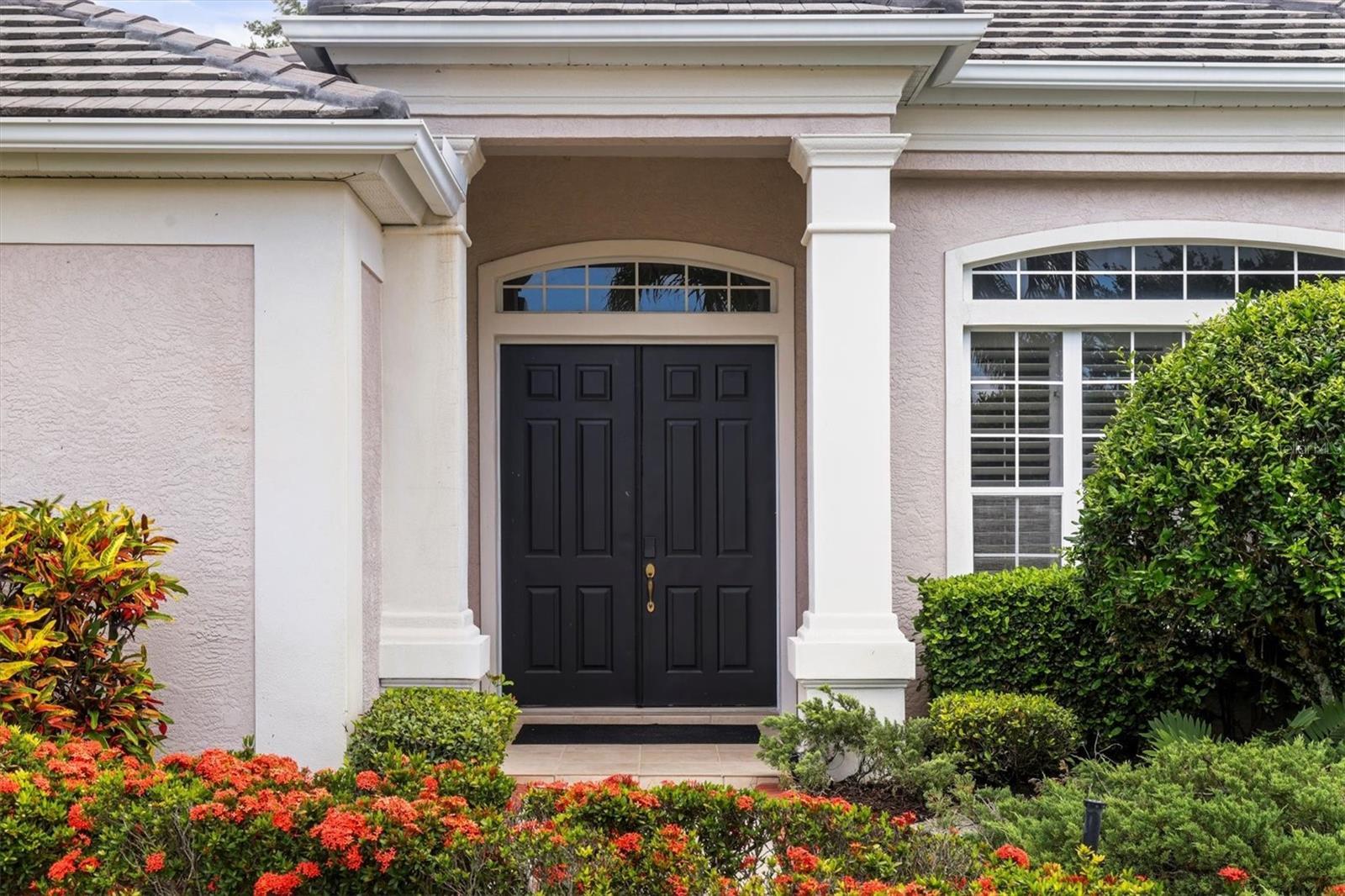 Property Photo:  4908 Sabal Lake Circle  FL 34238 