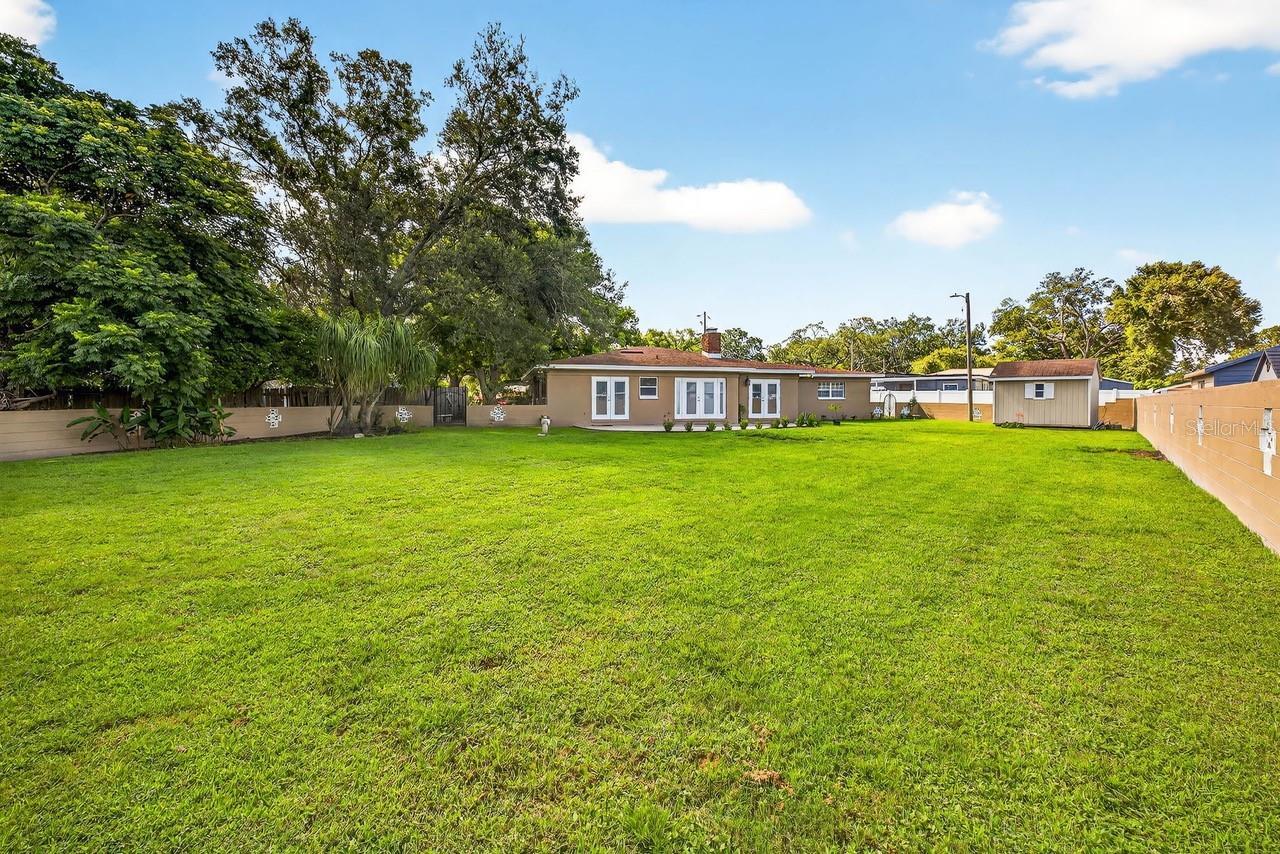Property Photo: 6410 Felice Avenue FL 33614