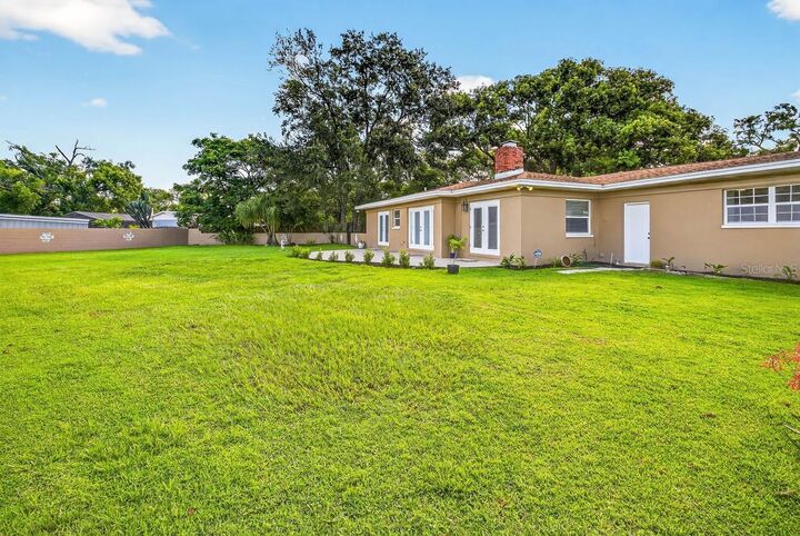 Property Photo: 6410 Felice Avenue FL 33614