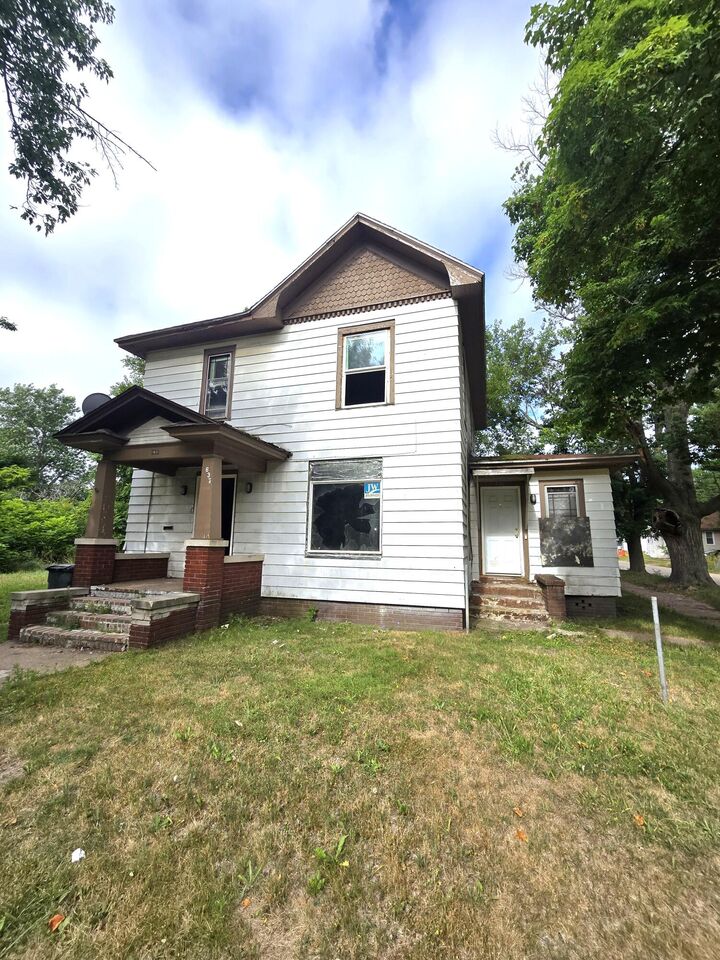 630 Pavone Street  Benton Harbor MI 49022 photo