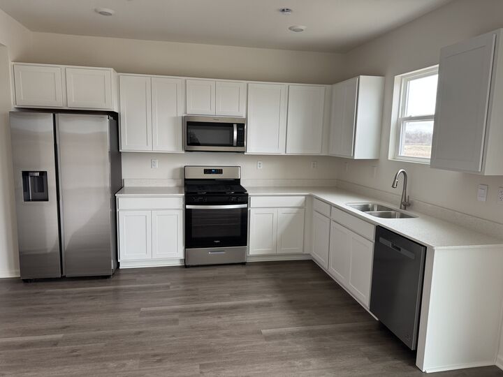 Property Photo: 1469 Grand Tetons Drive IL 60140