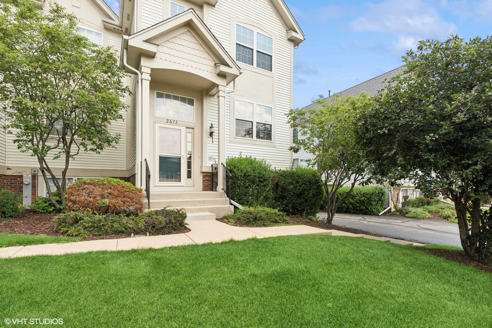Property Photo: 2673 N Augusta Drive IL 60083