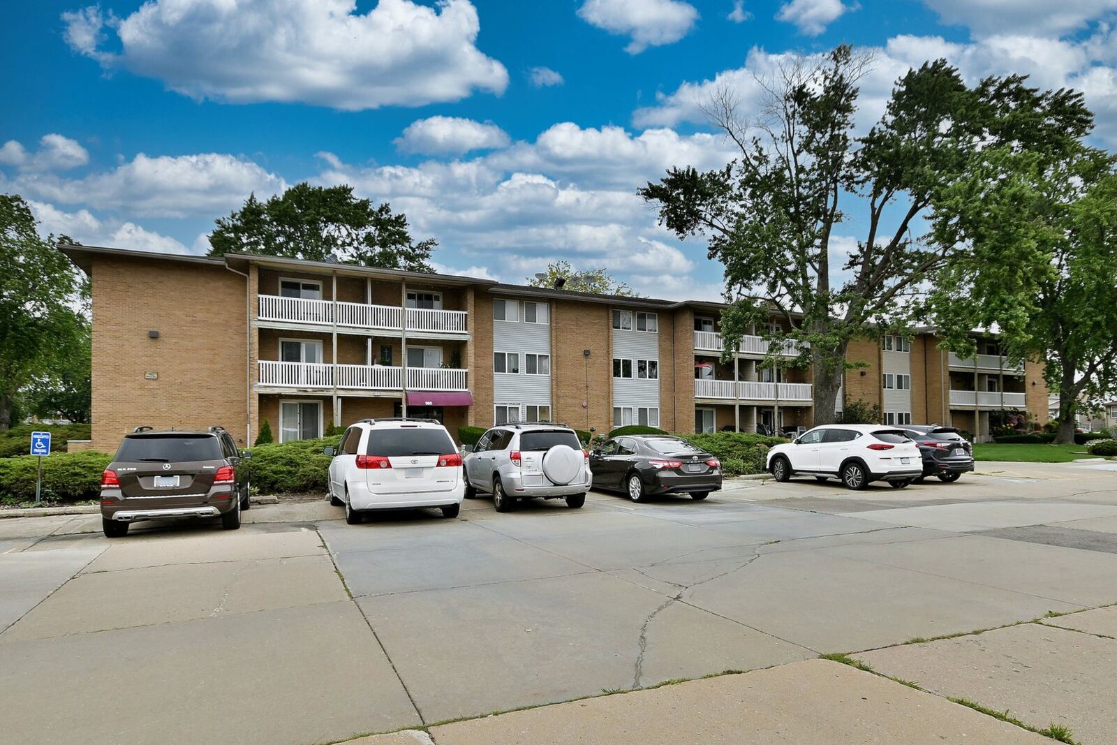 Property Photo:  960 Beau Drive 205  IL 60016 
