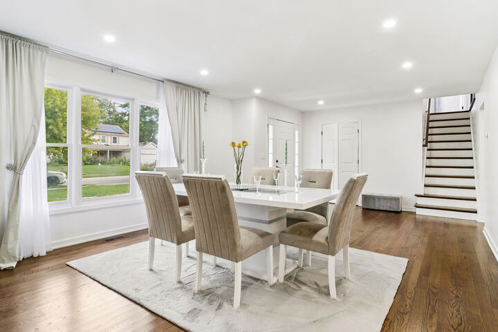Property Photo: 700 Fairfield Lane IL 60102