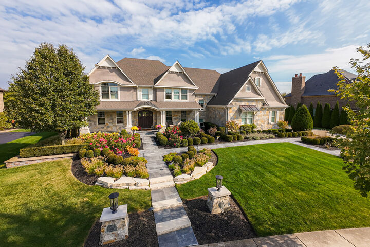 Property Photo: 39W162 Long Meadow Lane IL 60175
