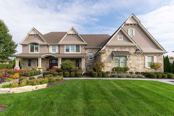 Property Photo:  39W162 Long Meadow Lane  IL 60175 