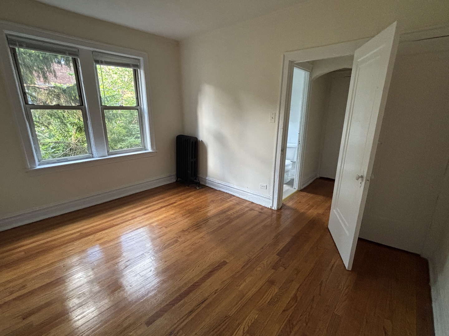 Property Photo: 4951 N Whipple Street 3W IL 60625