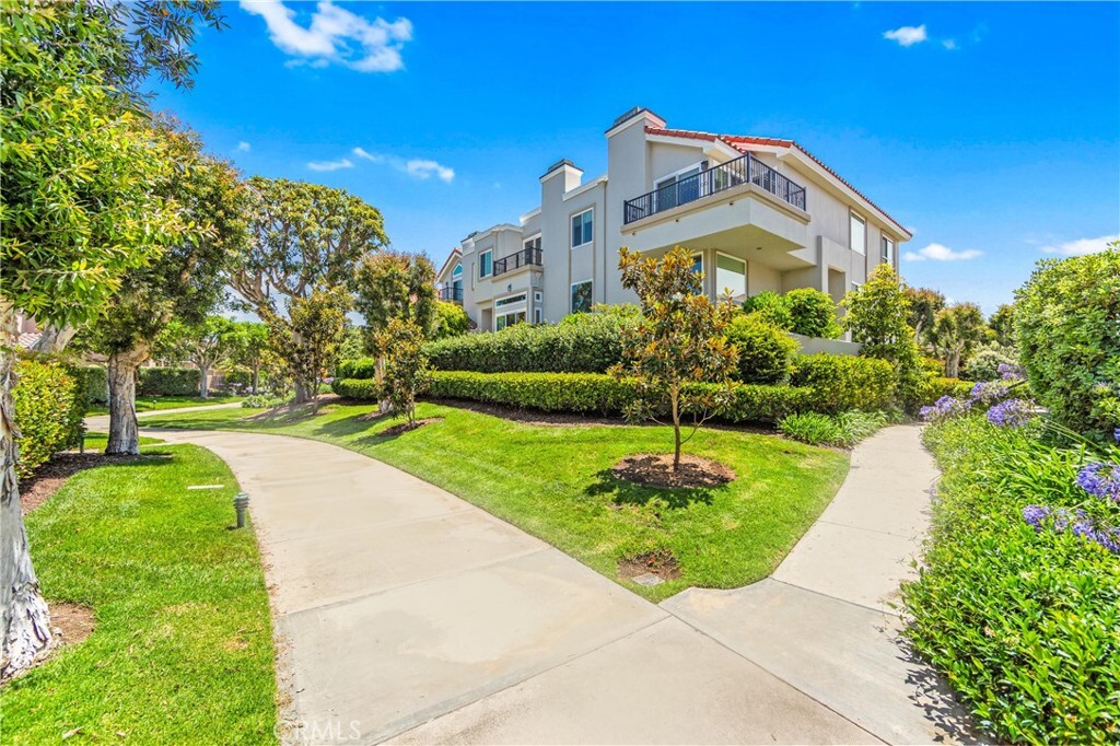 Property Photo:  19315 Brooktrail Lane  CA 92648 
