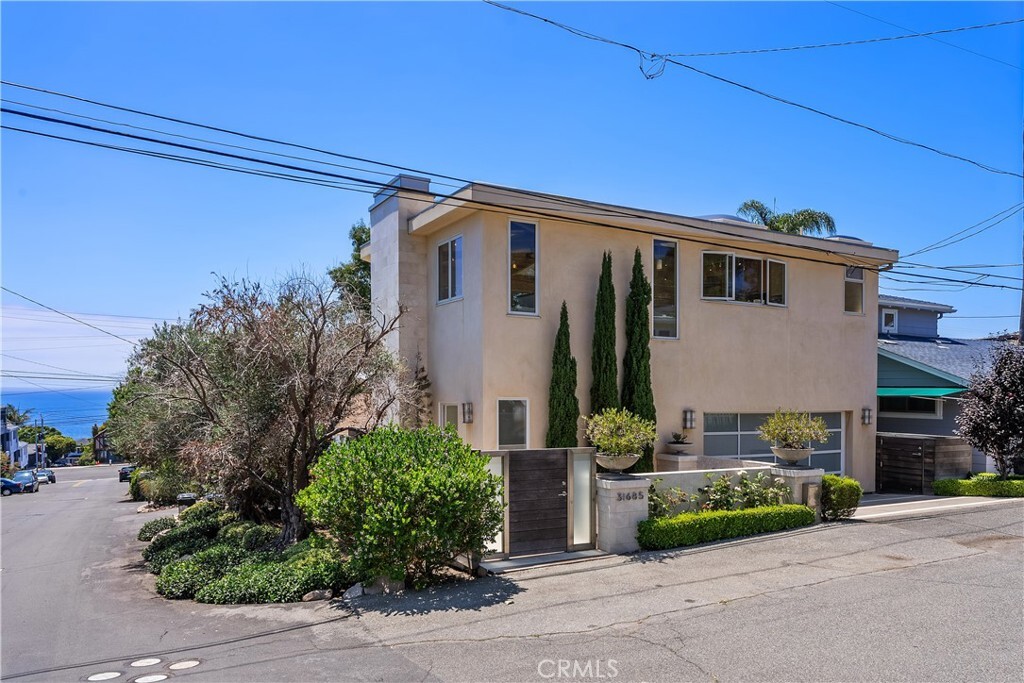 Property Photo: 31685 3rd Avenue CA 92651