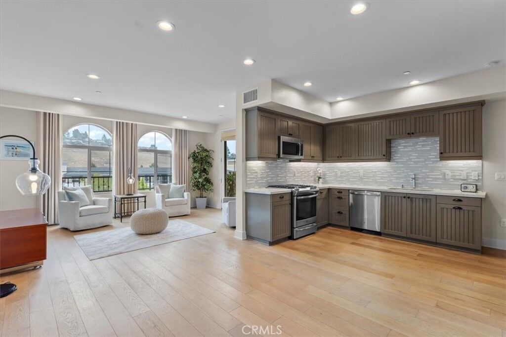 Property Photo:  627 Deep Valley Drive 114  CA 90274 