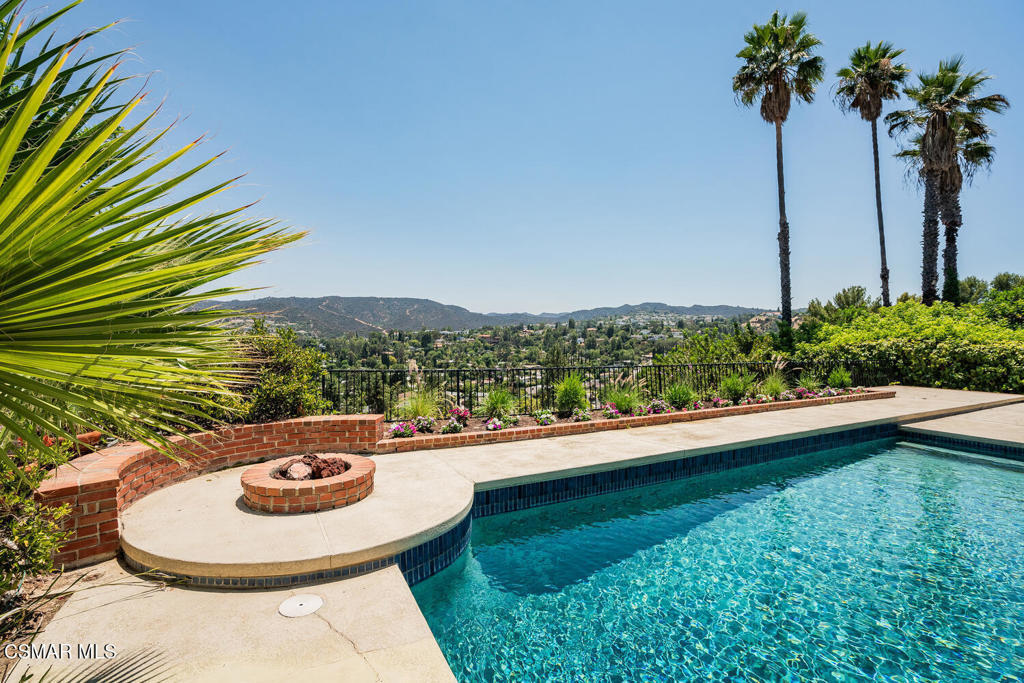 Property Photo:  18854 Edleen Drive  CA 91356 
