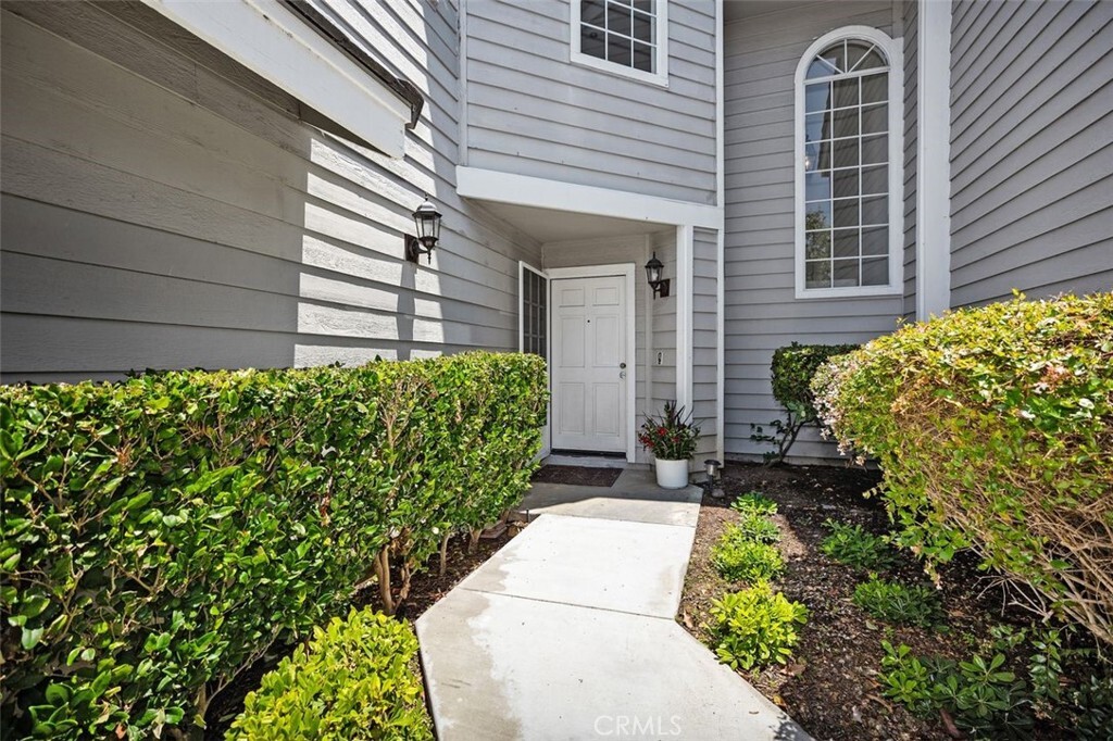 Property Photo: 43 Pemberton Place CA 92677