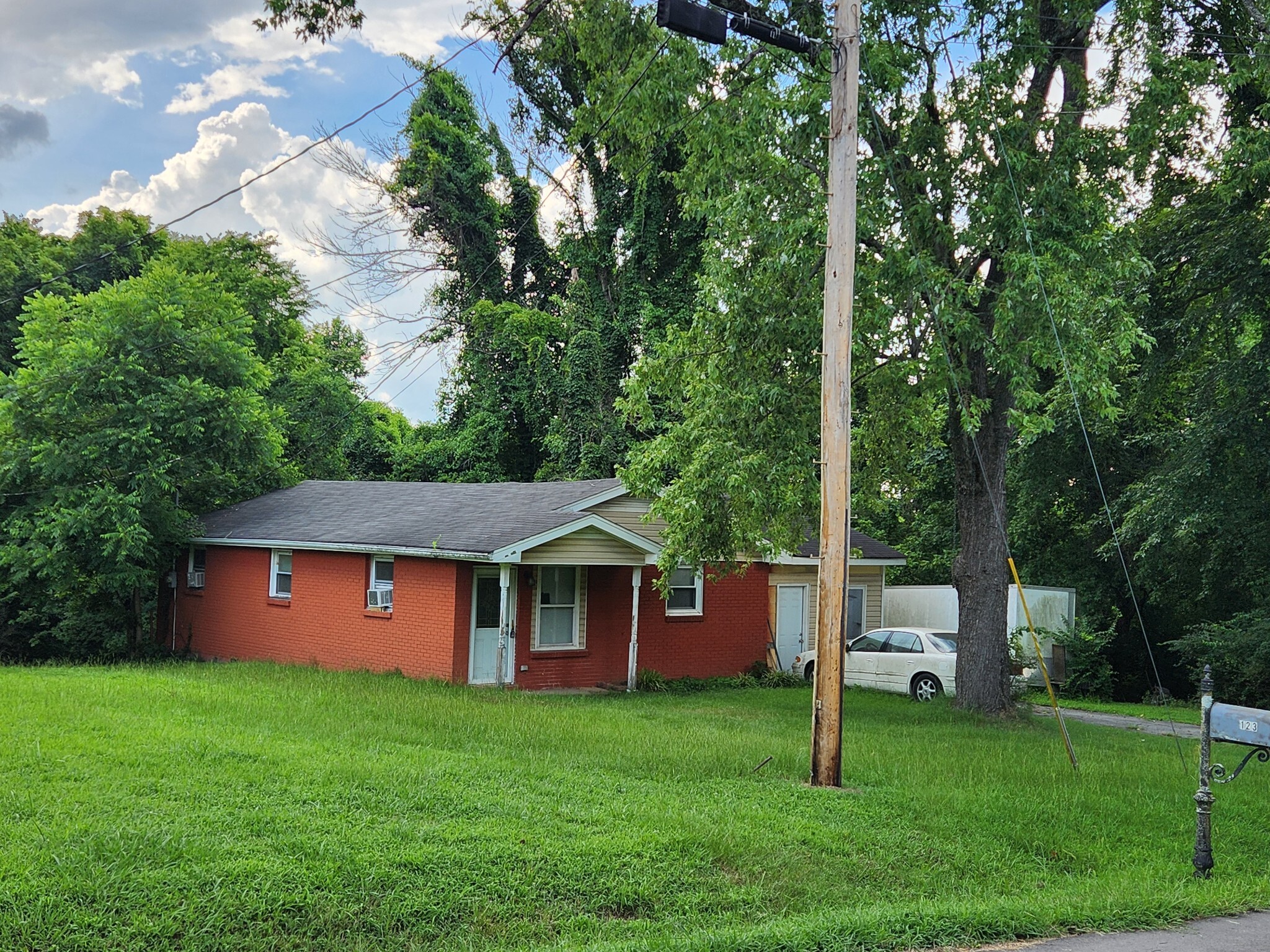 Property Photo: 123 Thelma Dr TN 37122