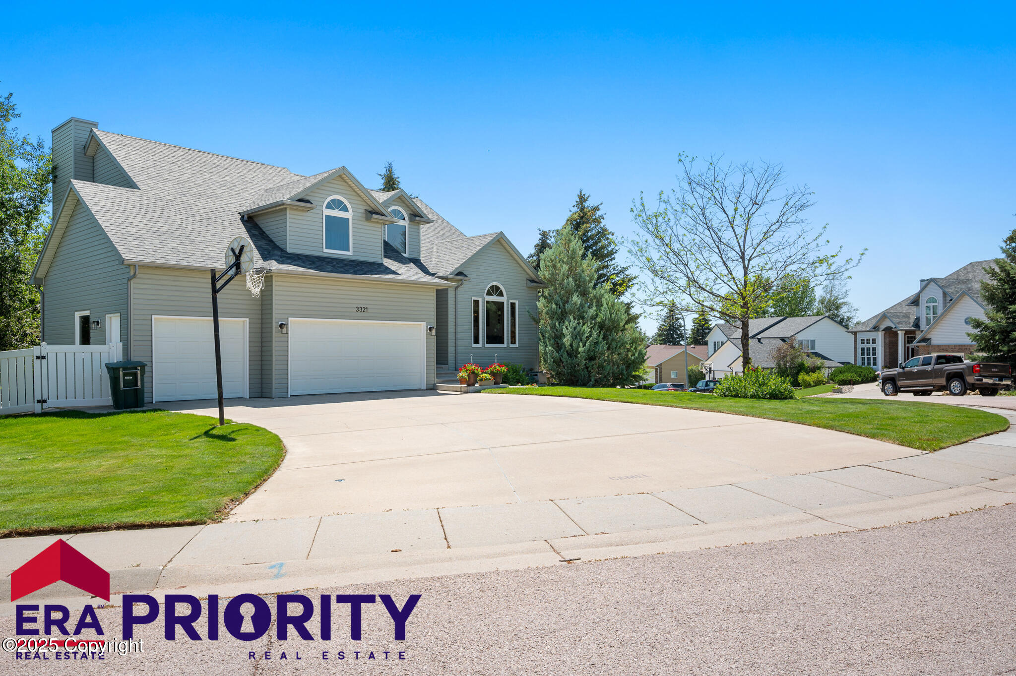 Property Photo:  3321 Jonquil Ln -  WY 82718 
