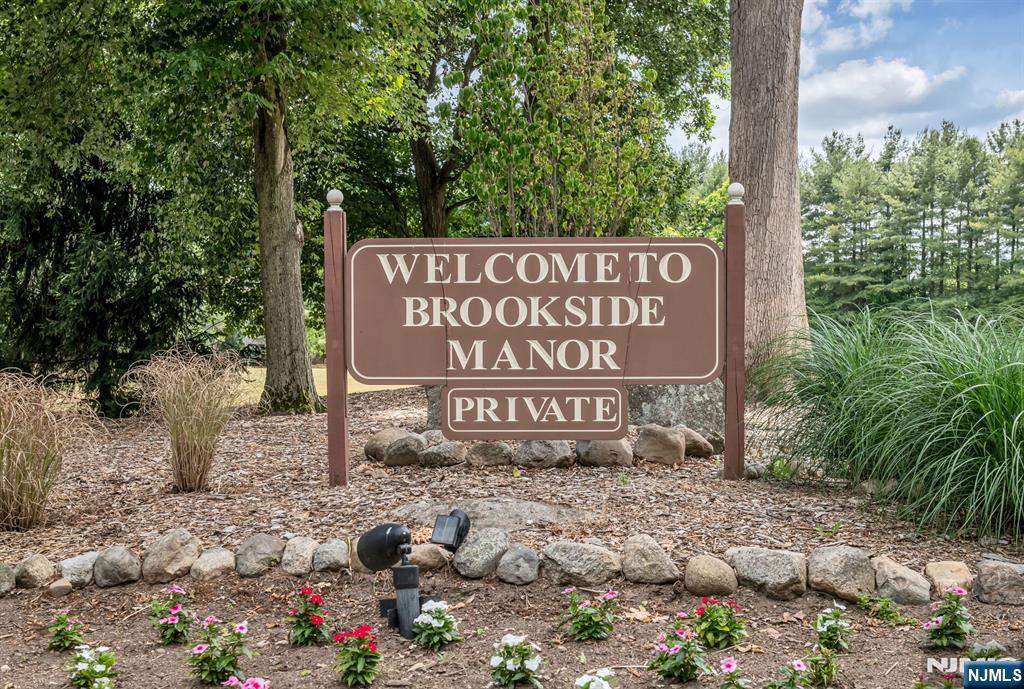 Property Photo:  123 Macleish Court  NJ 07430 