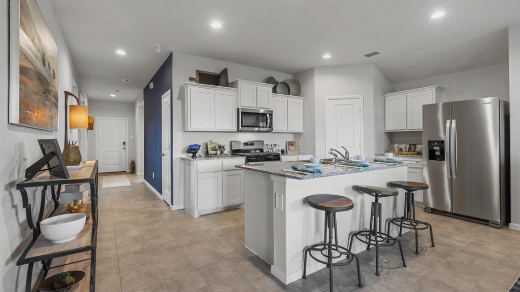 Property Photo: 9456 Mountain Pass Drive TX 76108