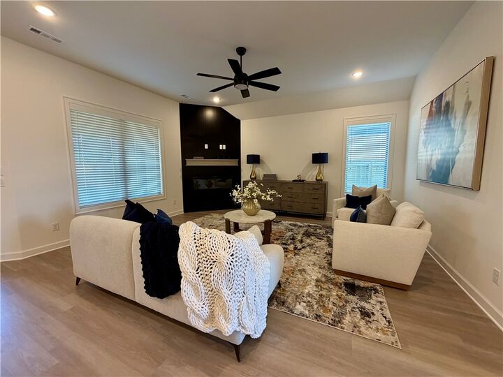 Property Photo: 2108 Silk Street AR 72751