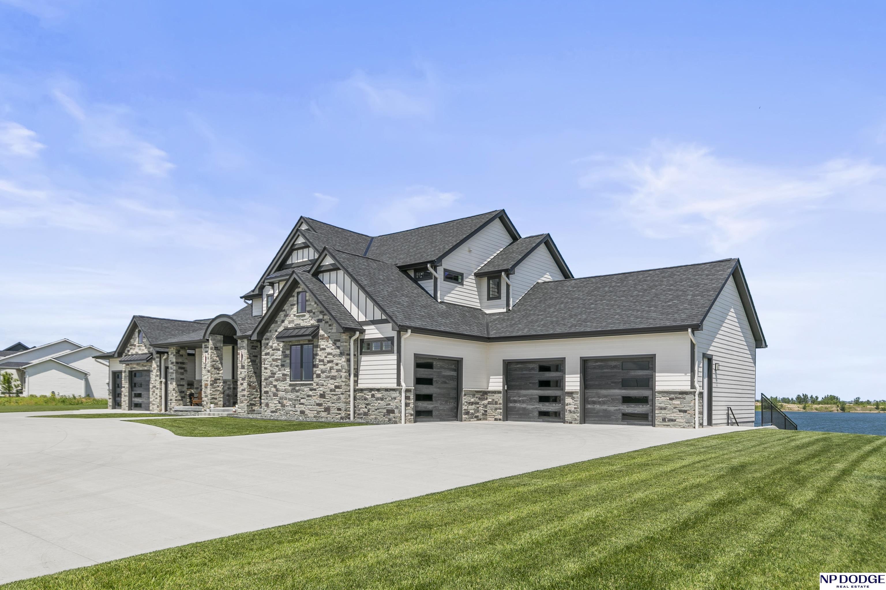 3224 Bryan Shore Drive  Fremont NE 68025 photo