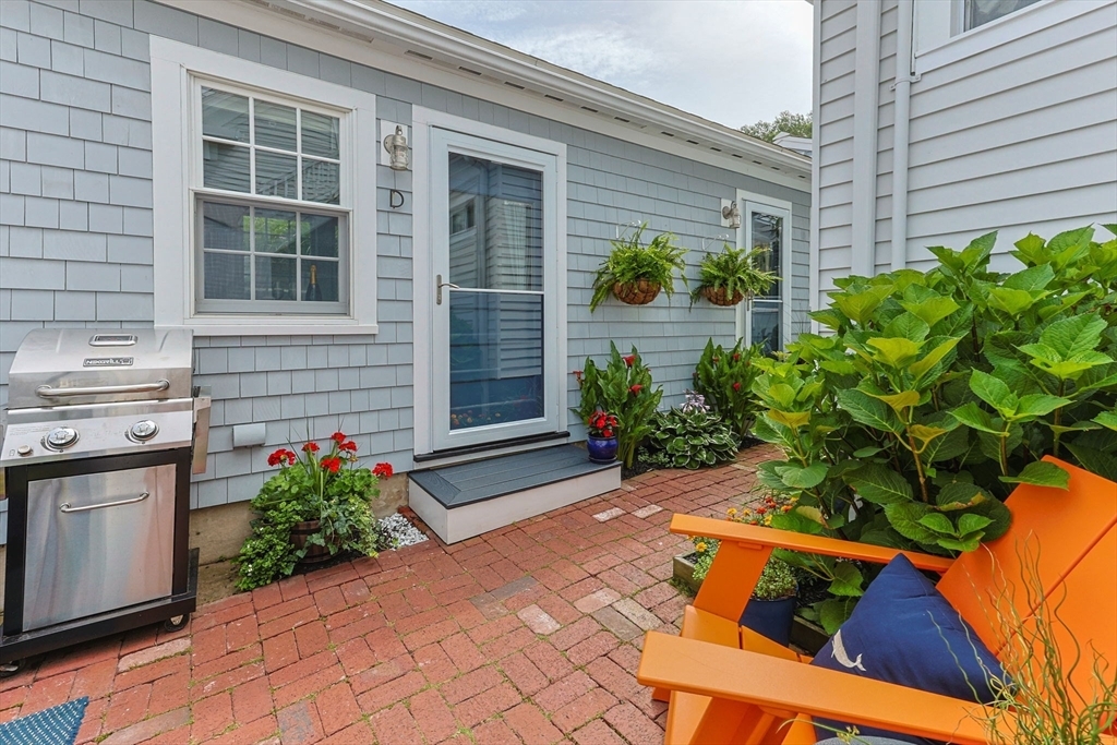 Property Photo:  9 Dyer St Ud  MA 02657 