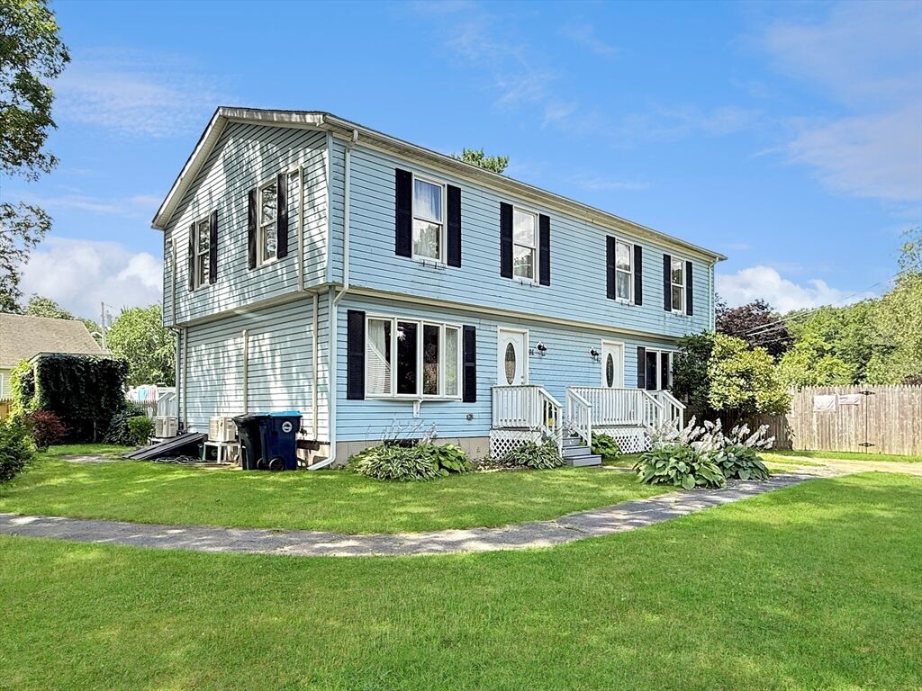 Property Photo:  7 Hazel Ave 7  MA 01545 