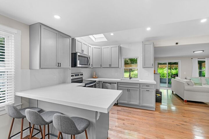 Property Photo:  11 Heroult Rd  MA 01606 