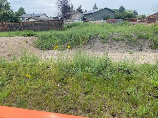 Property Photo: 603 McCulloch Crescent AB T0M 1B0