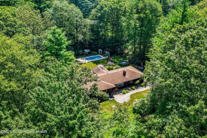 2413 Forest Drive  Saylorsburg PA 18353 photo