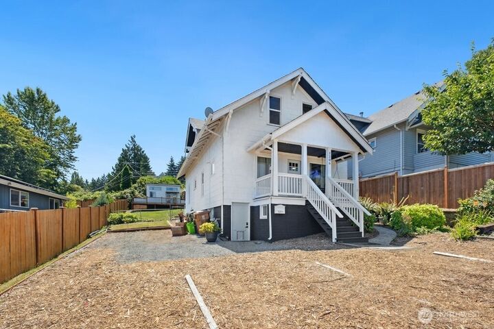 Property Photo: 1206 E 30th WA 98404