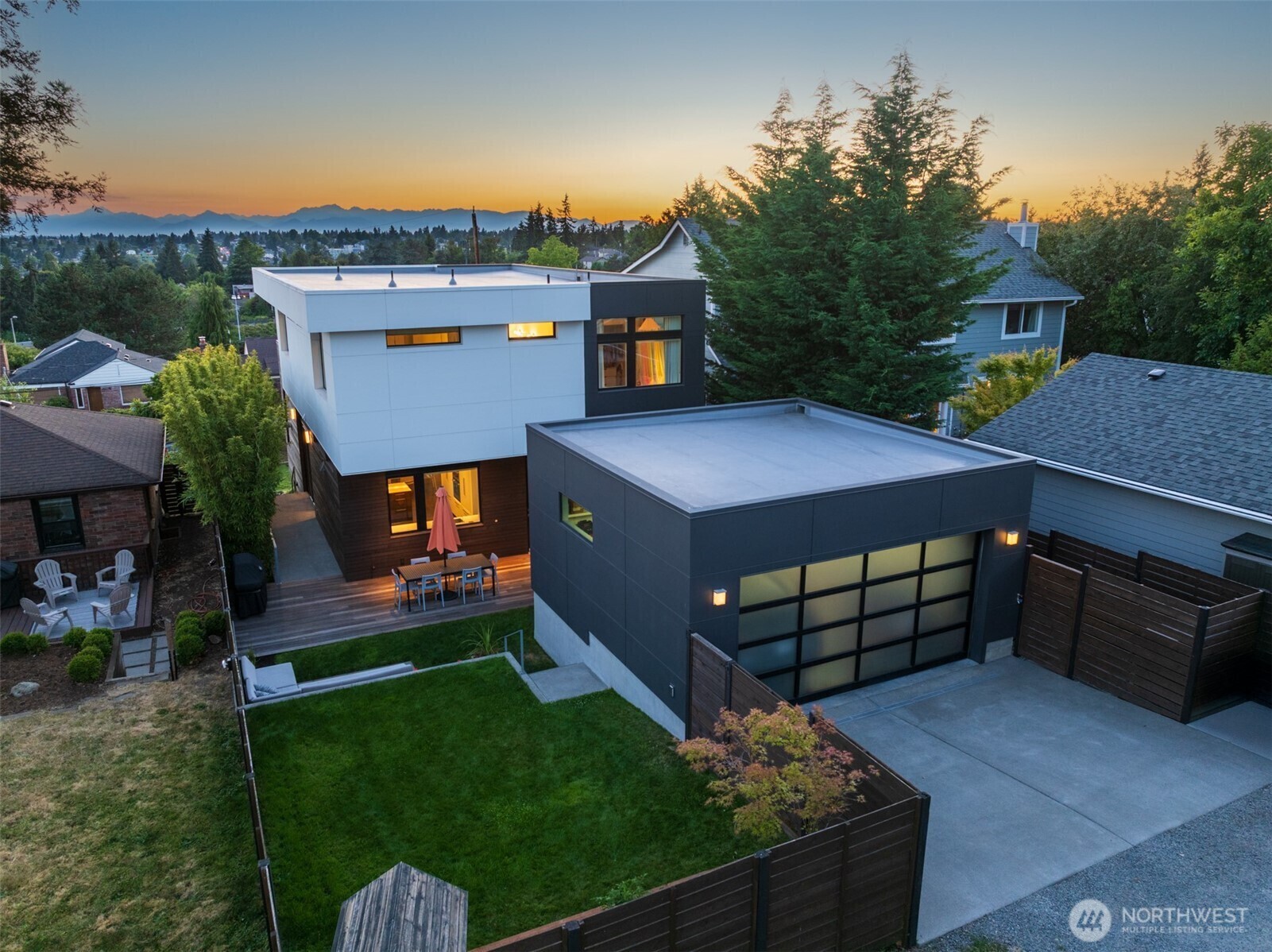 Property Photo:  8244  2nd Avenue NE  WA 98115 