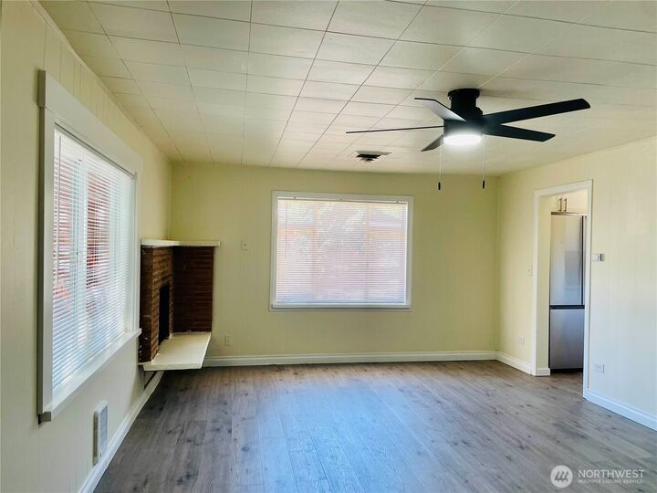 Property Photo: 15460 65th Avenue S WA 98188