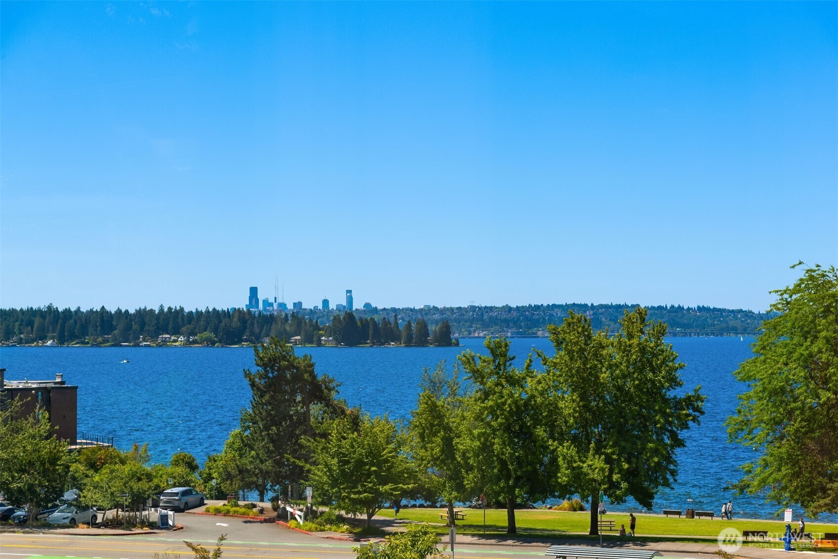 Property Photo:  10132 NE 59th Street C  WA 98033 