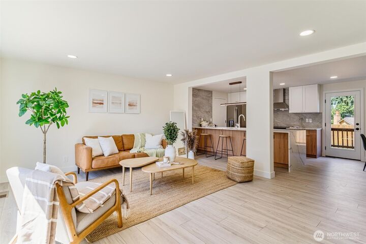 Property Photo: 33254 34th Avenue SW WA 98023