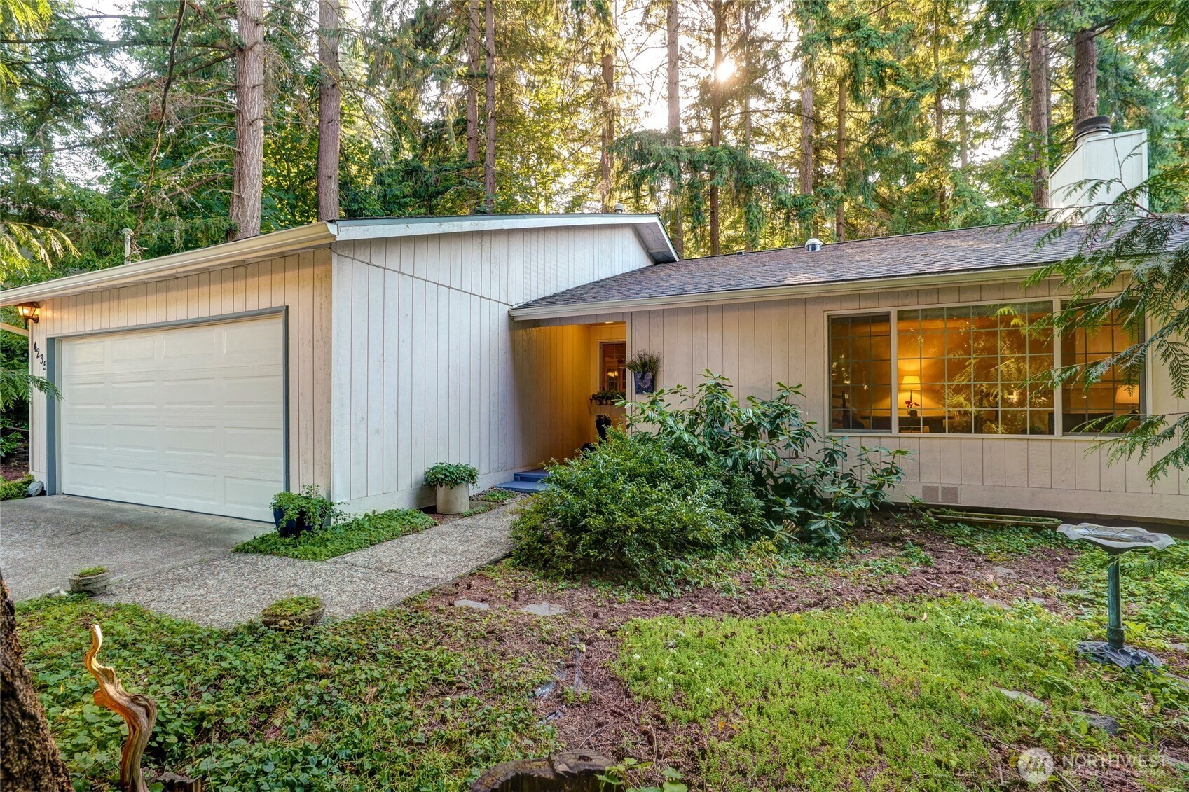Property Photo:  4235  164th Avenue SE  WA 98006 