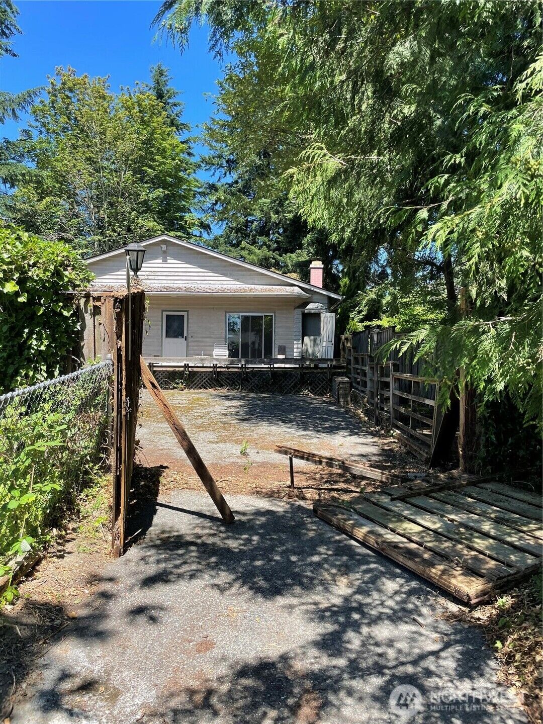 Property Photo: 12318 4th Avenue S WA 98168