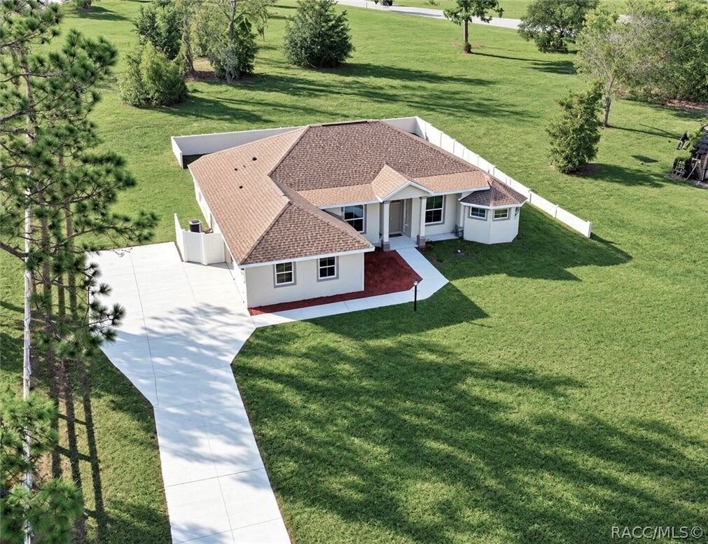 Property Photo:  1464 N Hambletonian Drive  FL 34442 