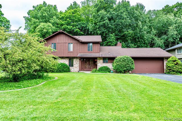 34325 Oak Forest Drive  Farmington MI 48331 photo