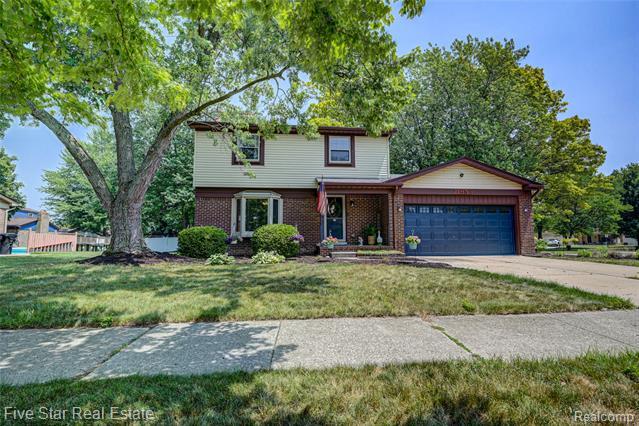 21953 Hall Road  Trenton MI 48183 photo