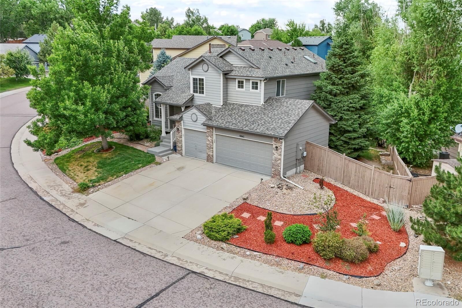 Property Photo: 5045 Stonecrop Circle CO 80109